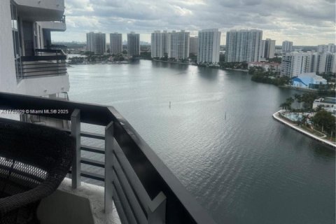 Condo in Aventura, Florida, 2 bedrooms  № 1715058 - photo 10