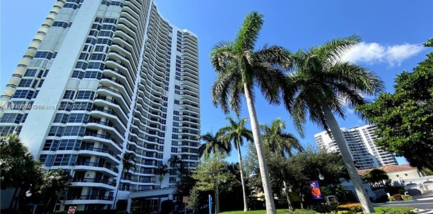 Condo in Aventura, Florida, 2 bedrooms  № 1715058