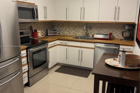Condo in Aventura, Florida, 2 bedrooms  № 1715058 - photo 19