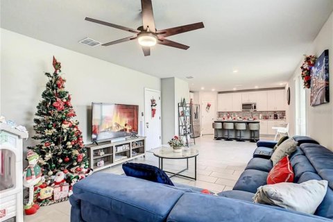 Casa en venta en Winter Haven, Florida, 4 dormitorios, 219.25 m2 № 2123433 - foto 14