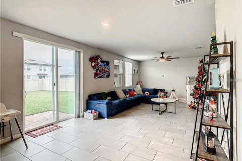 Casa en venta en Winter Haven, Florida, 4 dormitorios, 219.25 m2 № 2123433 - foto 11