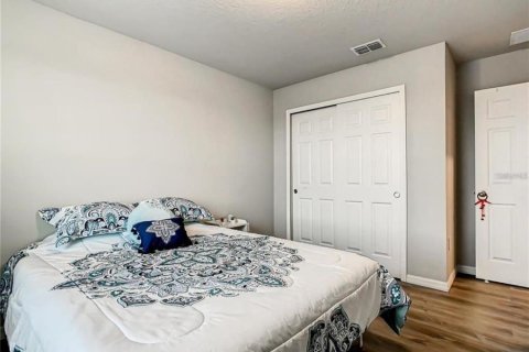 Casa en venta en Winter Haven, Florida, 4 dormitorios, 219.25 m2 № 2123433 - foto 25
