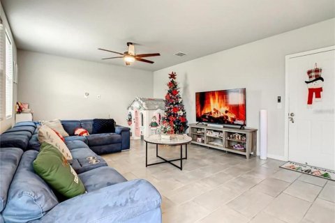 Casa en venta en Winter Haven, Florida, 4 dormitorios, 219.25 m2 № 2123433 - foto 12