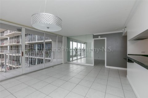 Condominio en venta en North Bay Village, Florida, 2 dormitorios, 95.69 m2 № 1711018 - foto 20