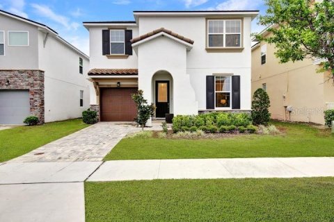 Casa en Kissimmee, Florida 7 dormitorios, 329.25 m2 № 2143368