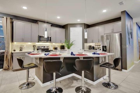 Casa en venta en Kissimmee, Florida, 7 dormitorios, 329.25 m2 № 2143368 - foto 5