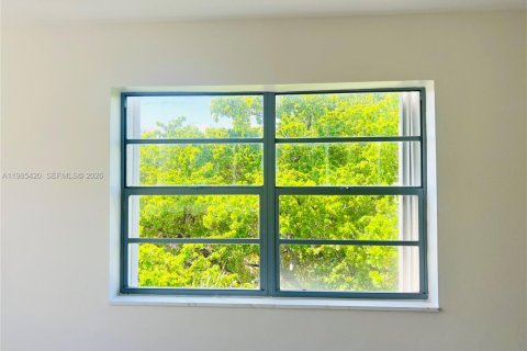 Купить кондоминиум в Майами-Бич, Флорида 3 спальни, 123.37м2, № 2047187 - фото 28