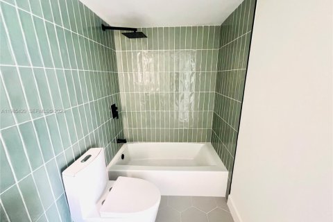 Купить кондоминиум в Майами-Бич, Флорида 3 спальни, 123.37м2, № 2047187 - фото 13