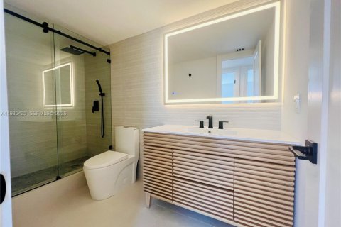 Купить кондоминиум в Майами-Бич, Флорида 3 спальни, 123.37м2, № 2047187 - фото 14