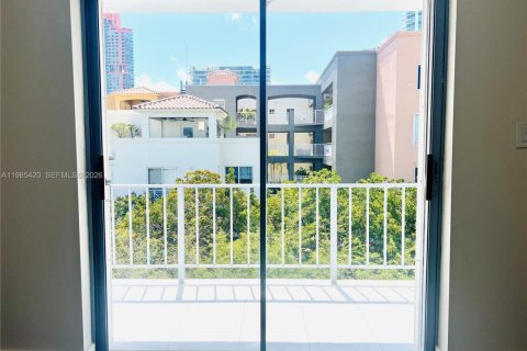 Купить кондоминиум в Майами-Бич, Флорида 3 спальни, 123.37м2, № 2047187 - фото 22