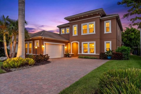 Casa en Bradenton, Florida 4 dormitorios, 286.42 m2 № 2414888