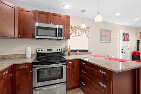 Villa ou maison à vendre à New Port Richey, Floride: 4 chambres, 229.47 m2 № 2406621 - photo 16