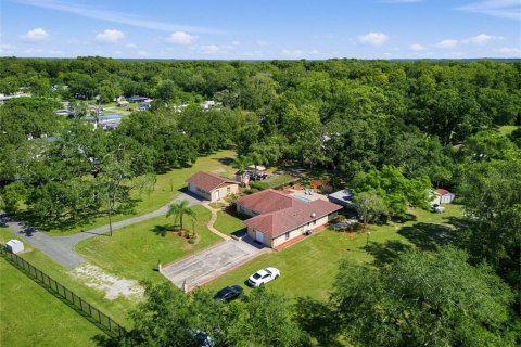 Villa ou maison à vendre à New Port Richey, Floride: 4 chambres, 229.47 m2 № 2406621 - photo 30