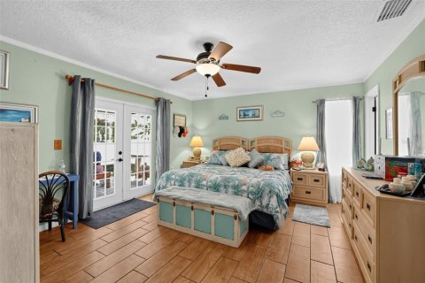 Villa ou maison à vendre à New Port Richey, Floride: 4 chambres, 229.47 m2 № 2406621 - photo 24
