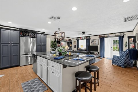 Villa ou maison à vendre à New Port Richey, Floride: 4 chambres, 229.47 m2 № 2406621 - photo 9