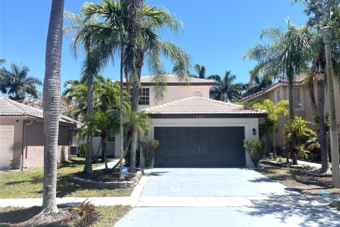 House in Miramar, Florida 4 bedrooms, 193.42 sq.m. № 2064633 - photo 25