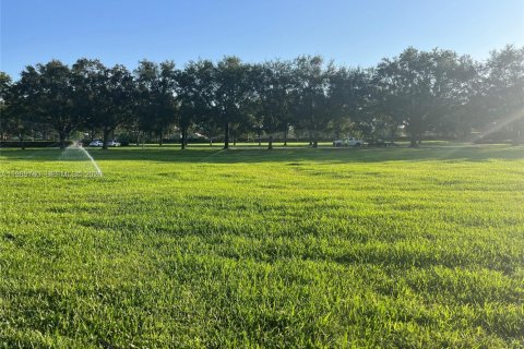 House in Miramar, Florida 4 bedrooms, 193.42 sq.m. № 2064633 - photo 29