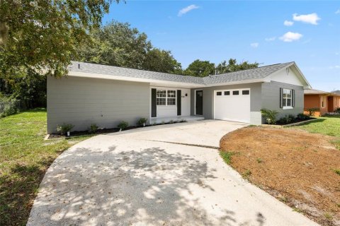 House in Ocala, Florida 2 bedrooms, 98.1 sq.m. № 1907678 - photo 2