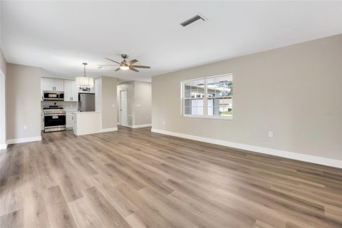House in Ocala, Florida 2 bedrooms, 98.1 sq.m. № 1907678 - photo 6