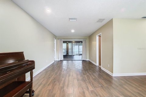 House in Longwood, Florida 4 bedrooms, 201.97 sq.m. № 2108276 - photo 5