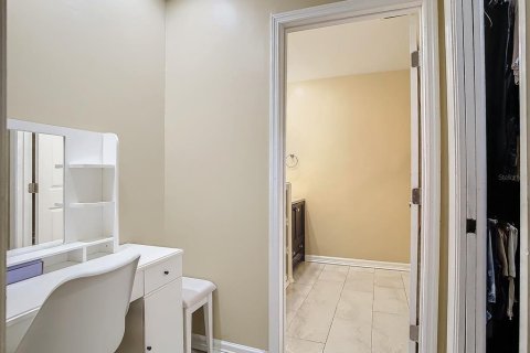 House in Longwood, Florida 4 bedrooms, 201.97 sq.m. № 2108276 - photo 13