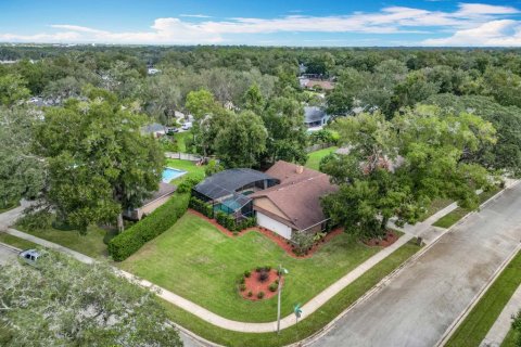 House in Longwood, Florida 4 bedrooms, 201.97 sq.m. № 2108276 - photo 2