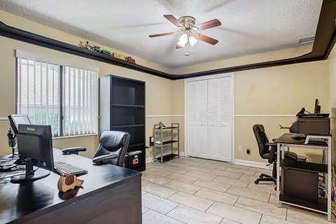 House in Longwood, Florida 4 bedrooms, 201.97 sq.m. № 2108276 - photo 16
