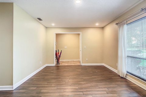 House in Longwood, Florida 4 bedrooms, 201.97 sq.m. № 2108276 - photo 7