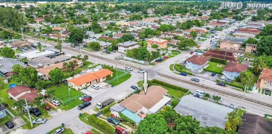 Коммерческая недвижимость в Майами, Флорида 199.74м2 № 1850543