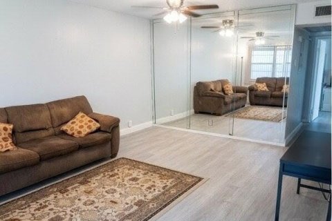 Condominio en alquiler en Deerfield Beach, Florida, 2 dormitorios, 76.18 m2 № 2184245 - foto 3