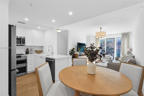 Купить кондоминиум в Форт-Лодердейл, Флорида 1 спальня, 81.57м2, № 2048085 - фото 2