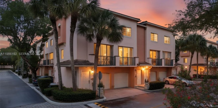 Кондоминиум с 1 спальней в Форт-Лодердейл, Флорида № 2048085