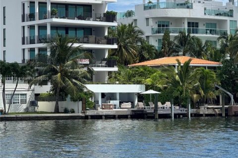 Condominio en venta en Miami Beach, Florida, 3 dormitorios, 205.31 m2 № 2017690 - foto 5