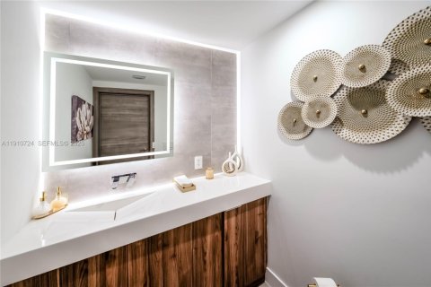 Condominio en venta en Miami Beach, Florida, 3 dormitorios, 205.31 m2 № 2017690 - foto 27