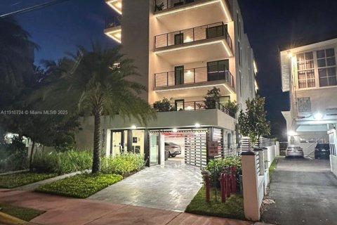 Condominio en venta en Miami Beach, Florida, 3 dormitorios, 205.31 m2 № 2017690 - foto 8