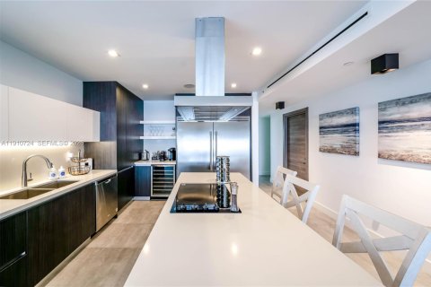 Condominio en venta en Miami Beach, Florida, 3 dormitorios, 205.31 m2 № 2017690 - foto 15
