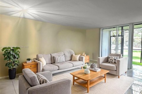 Снять в аренду кондоминиум в Майами, Флорида 2 спальни, 89.65м2, № 2018877 - фото 5