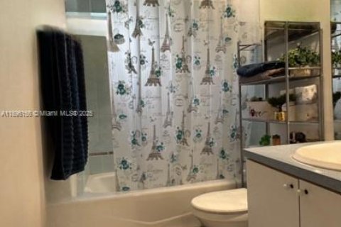 Снять в аренду кондоминиум в Майами, Флорида 2 спальни, 89.65м2, № 2018877 - фото 9