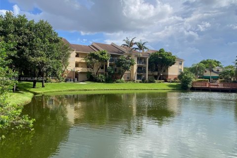 Apartamento en alquiler en Sunrise, Florida, 1 dormitorio, 70.05 m2 № 1984033 - foto 15