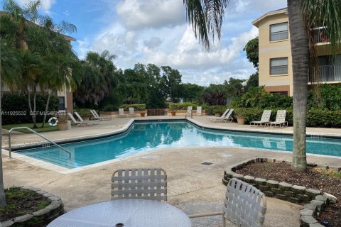 Apartamento en alquiler en Sunrise, Florida, 1 dormitorio, 70.05 m2 № 1984033 - foto 21
