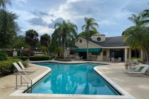 Apartamento en alquiler en Sunrise, Florida, 1 dormitorio, 70.05 m2 № 1984033 - foto 26