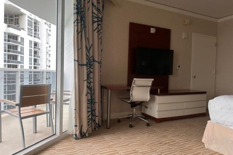 Condominio en venta en Sunny Isles Beach, Florida, 42.46 m2 № 1875196 - foto 4