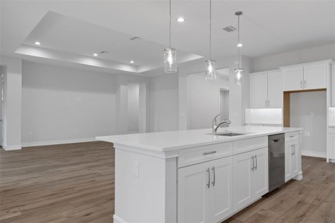 House in Brooksville, Florida 4 bedrooms, 266.26 sq.m. № 2150686 - photo 28