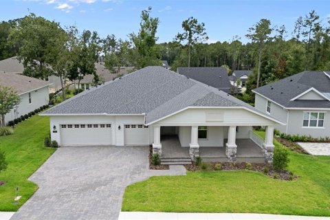 House in Brooksville, Florida 4 bedrooms, 266.26 sq.m. № 2150686 - photo 3