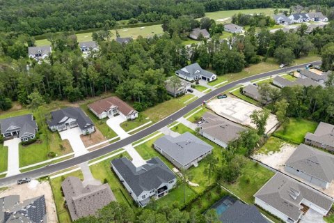 House in Brooksville, Florida 4 bedrooms, 266.26 sq.m. № 2150686 - photo 13