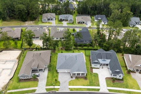 House in Brooksville, Florida 4 bedrooms, 266.26 sq.m. № 2150686 - photo 9