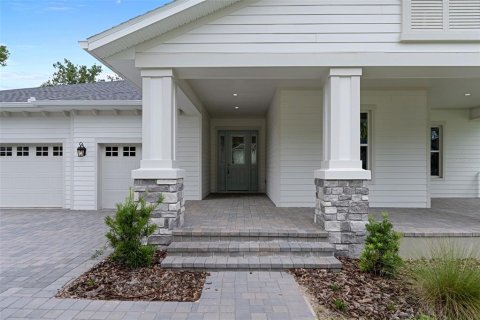 House in Brooksville, Florida 4 bedrooms, 266.26 sq.m. № 2150686 - photo 4