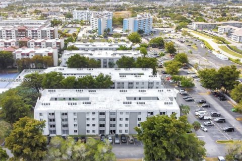 Villa ou maison à Cutler Bay, Floride 3 chambres № 2072751