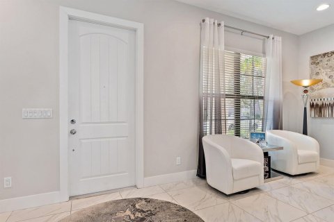 House in Palm Beach Gardens, Florida 5 bedrooms, 371.24 sq.m. № 2086782 - photo 6