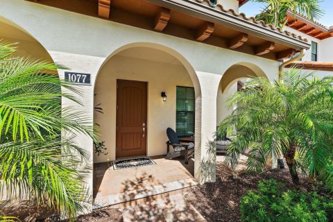 House in Palm Beach Gardens, Florida 5 bedrooms, 371.24 sq.m. № 2086782 - photo 4